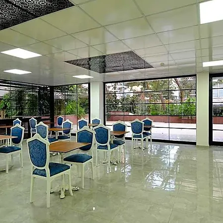 מלון Venues 2*